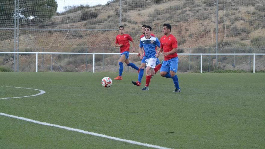 Momento del partido entre el Monóvar y el Cullera.