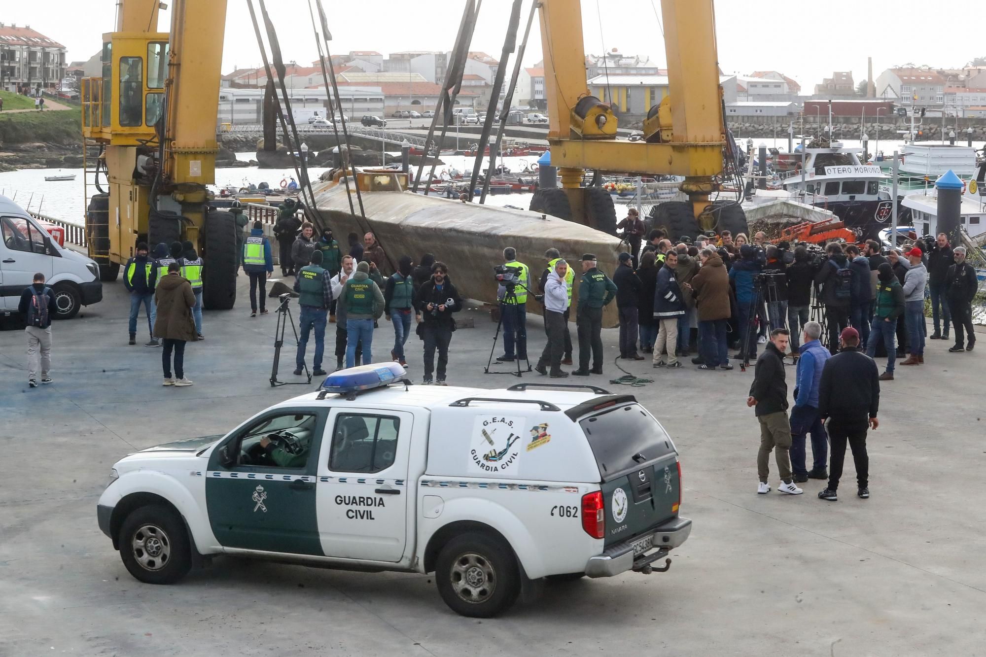 Operación de reflotado del narcosubmarino en la ría de Arousa