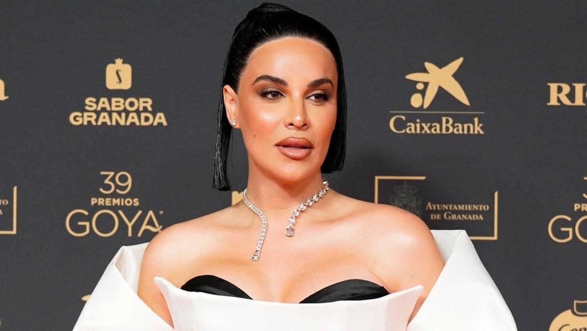 La actriz Jedet posa en la alfombra roja de la 39º edición de los Premios Goya