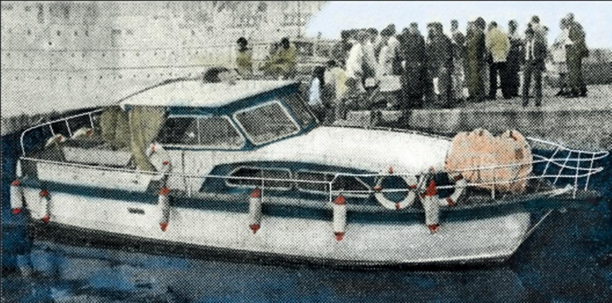 Unha das lanchas-taxi da empresa Cruceros de la Ría de Vigo.