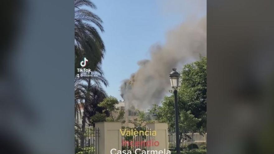 Un incendio afecta a Casa Carmela, el templo de la paella en València