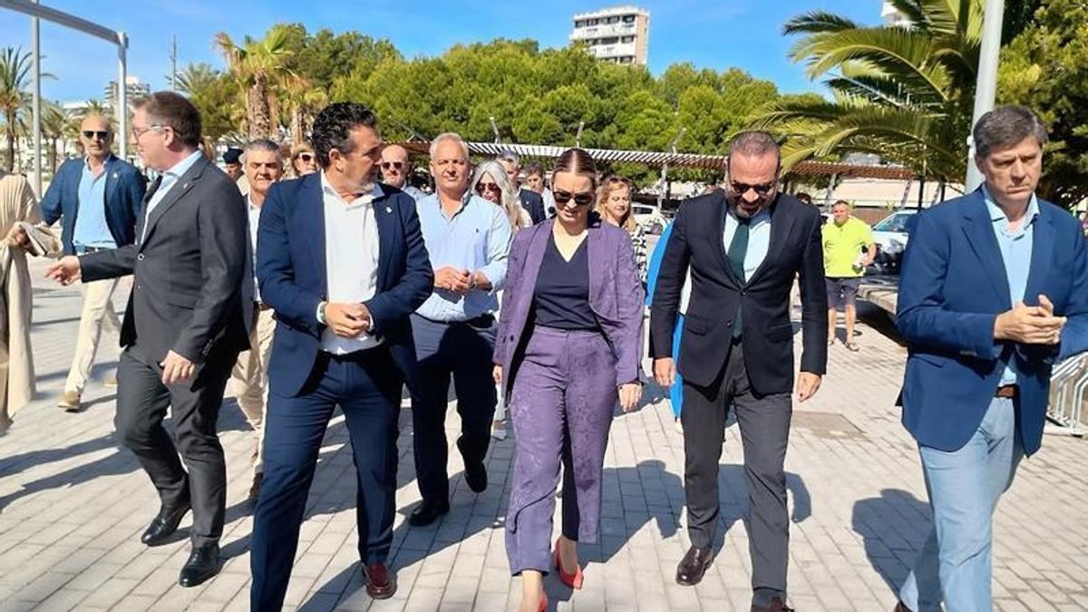 Prohens y Escarrer, junto con el alcalde Amengual y el conseller Bauzá, este miércoles, en Magaluf