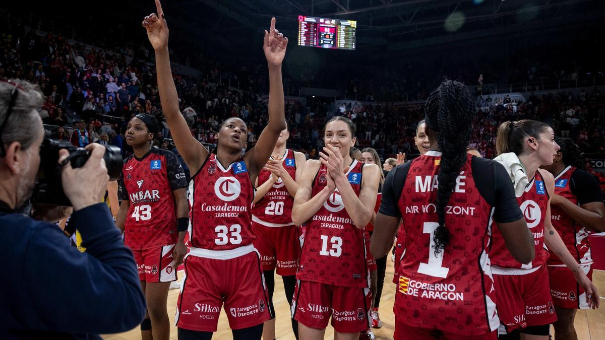 Las jugadoras del Casademont celebran el pase a la semifinal