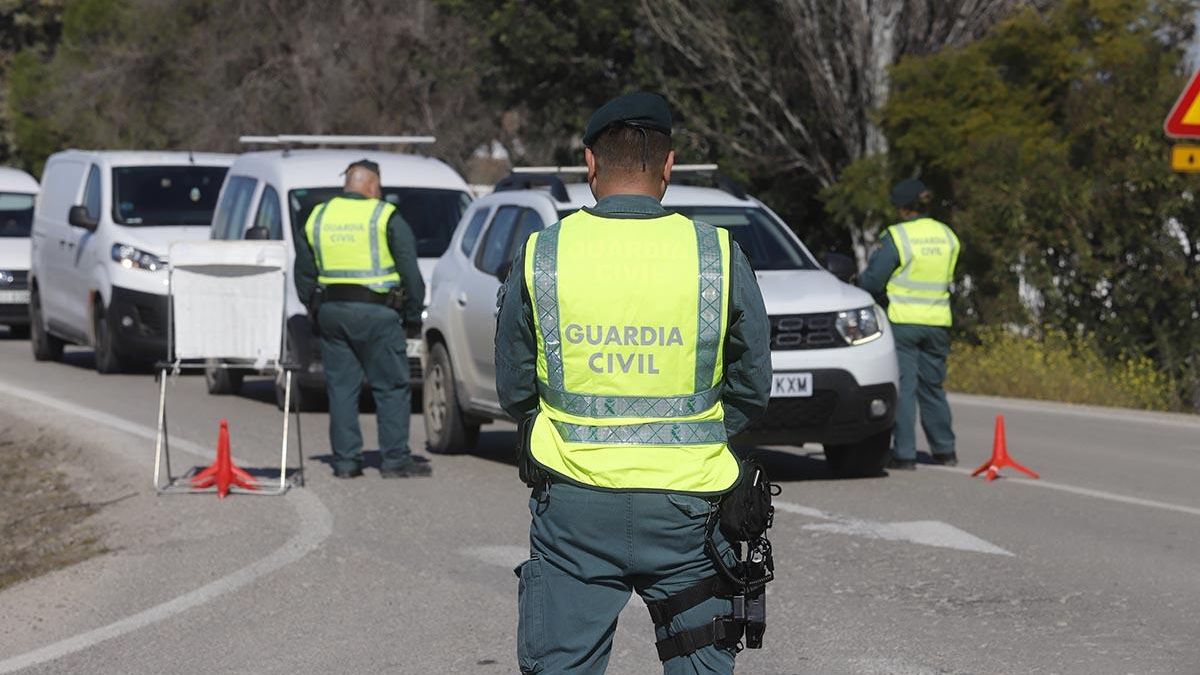 Un dispositivo ROCA de la Guardia Civil durante un control de tráfico, en una imagen de archivo.