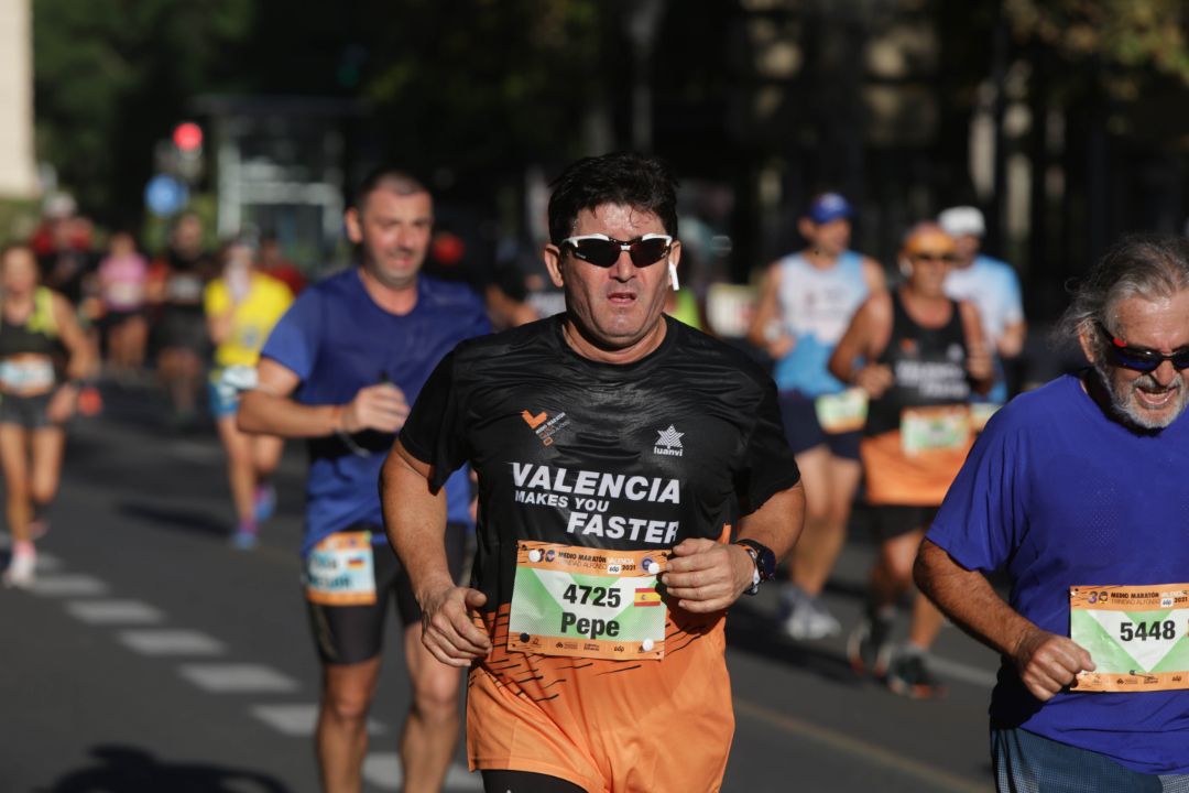 FOTOS | Búscate en el Medio Maratón Valencia 2021