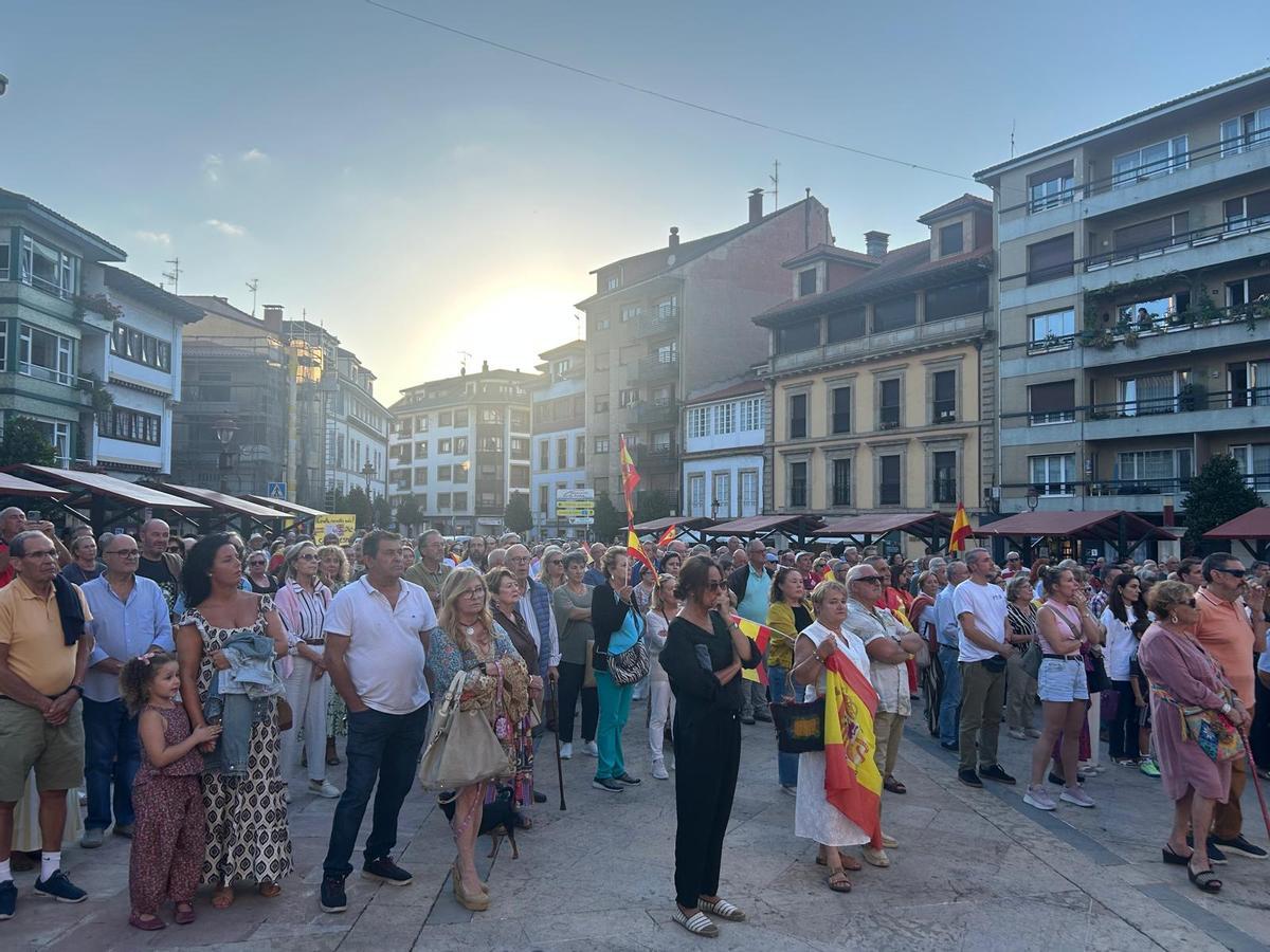 EN IMÁGENES: Concentración en Villaviciosa en apoyo de Ceuta EN IMÁGENES: Concentración en Villaviciosa en apoyo de Ceuta