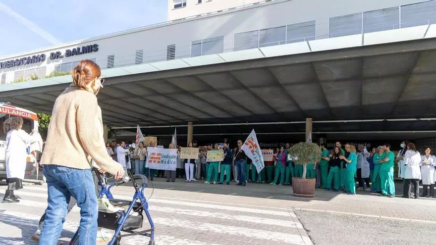 Huelga de médicos en el Hospital General de Alicante Doctor Balmis