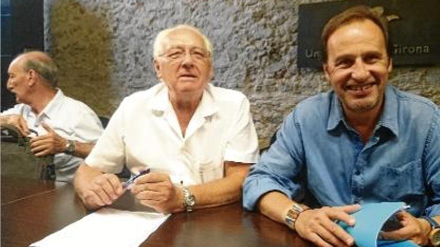 Josep Arnau i Sergi Bonet presenten la nova entitat. Al fons, Pere Cornellà.