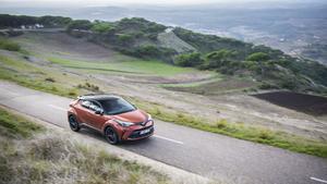 2020-toyota-c-hr-dyn-14-835131