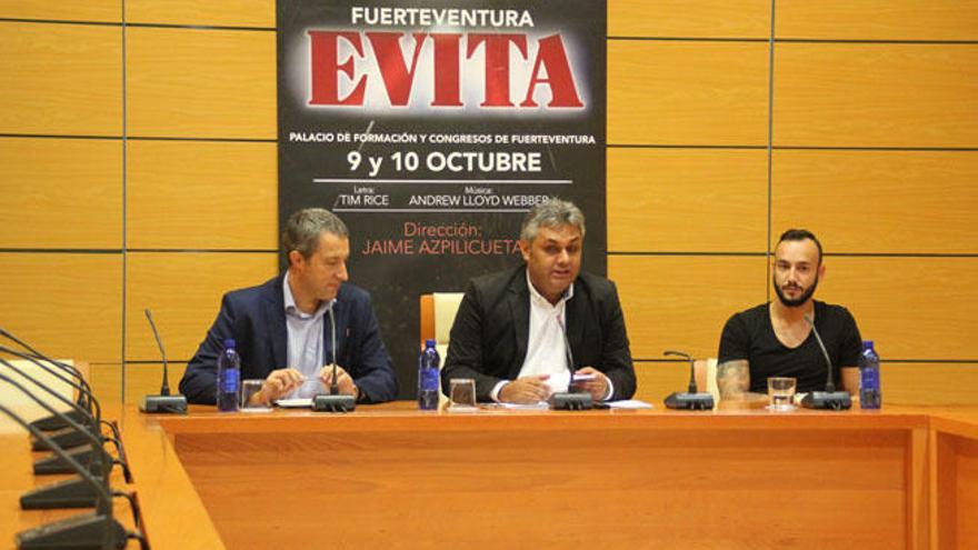 Jaime Azpilicueta ofrece hoy y mañana el musical de Evita