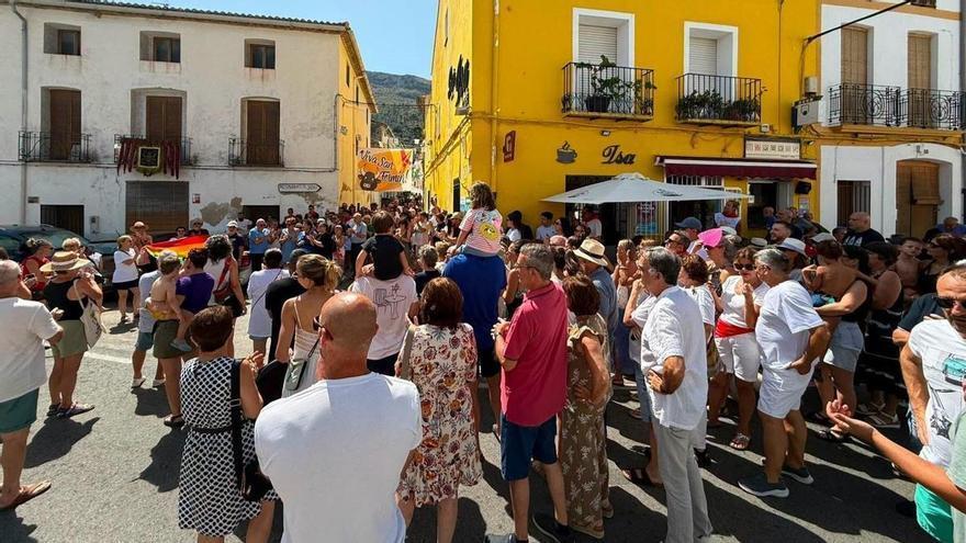 Brutal agressió homòfoba a un grup de noies de 14 anys a Benialí