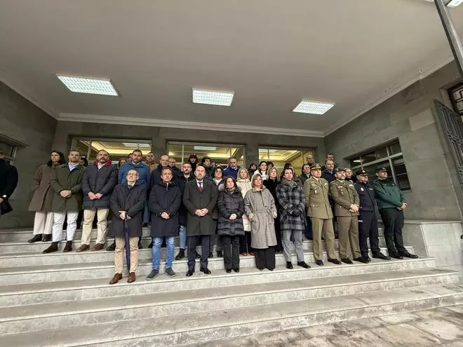 Minutos de silencio en Asturias por el accidente de tren de Córdoba y la confirmación (por ahora) de la delegada del Gobierno de que no hay víctimas de la región