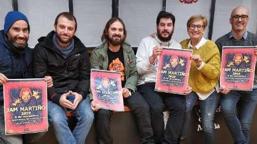 Organizadores de la Jam Martiño, con ediles. // S. Álvarez