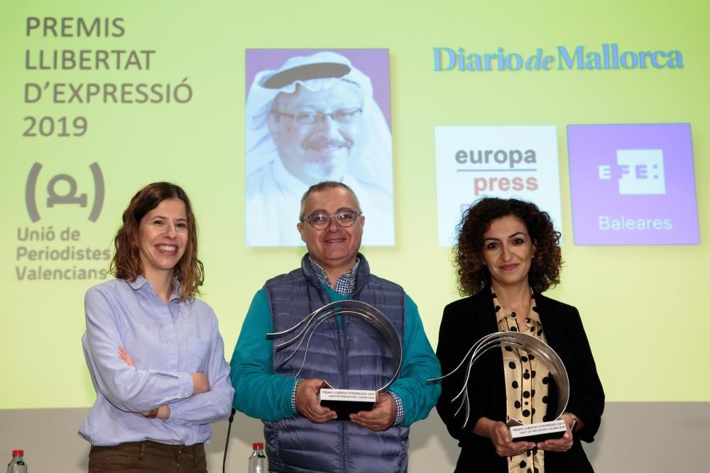 Kiko Mestre recibe el premio Llibertat d'Expressió de la Unió de Periodistes Valencians
