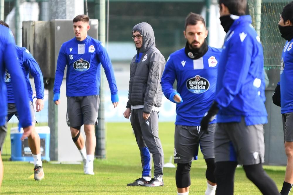 Sabin Merino se entrena con el equipo en Abegondo