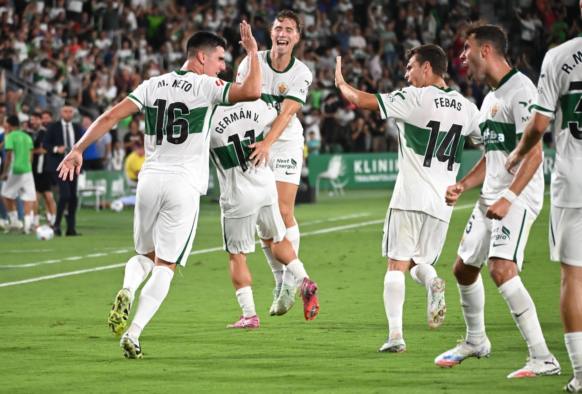 El Elche vuelve a Primera División con un empate frente al Betis (1-1)