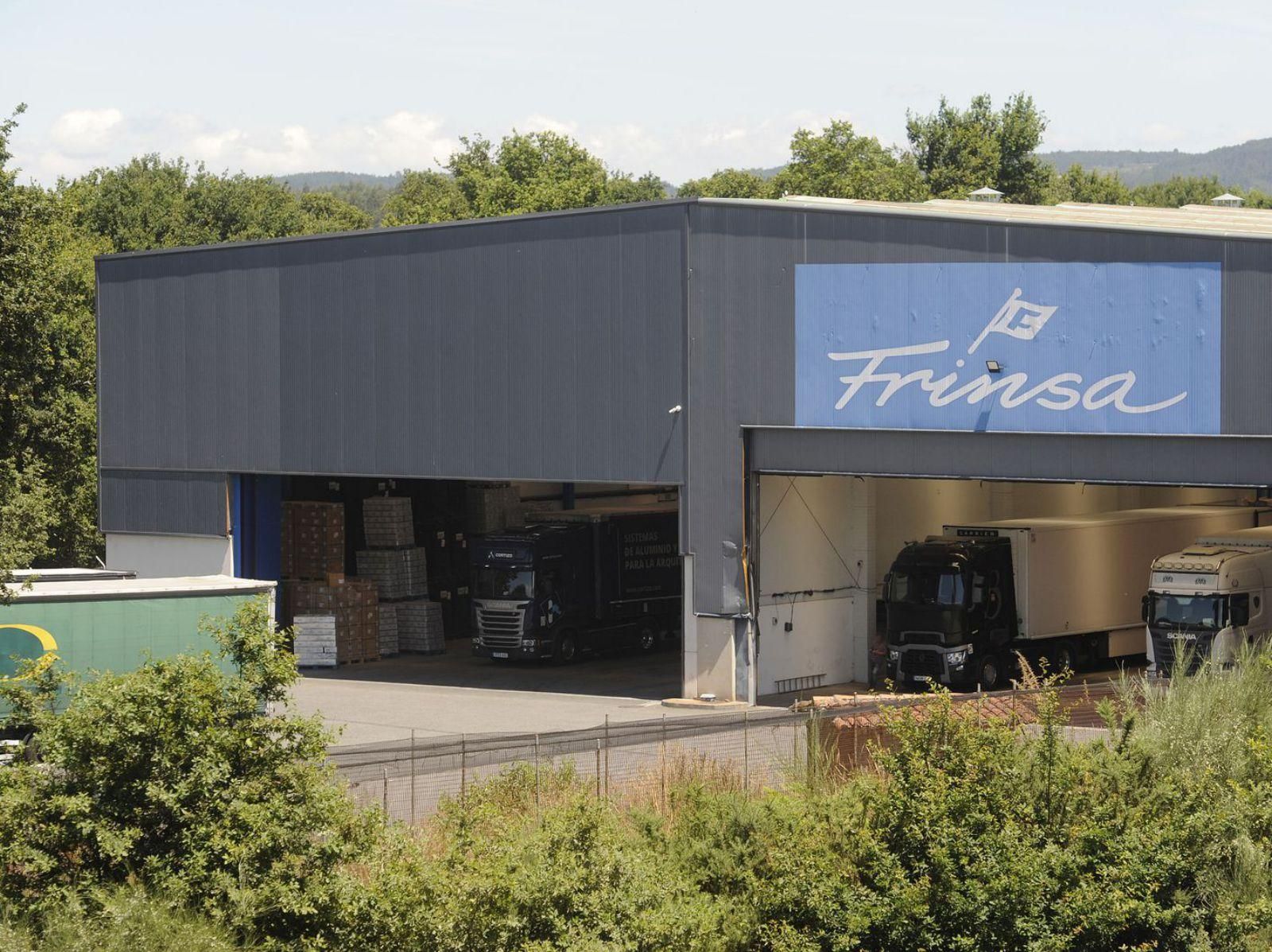 Centro de logística de Frinsa en el polígono empresarial Área 33. | Bernabé/Javier Lalín