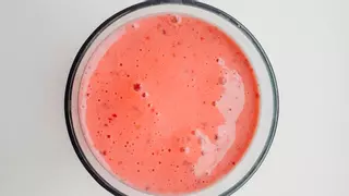 Perfecto para adelgazar y bajar el colesterol, el sorprendente zumo fácil perfecto para tu dieta