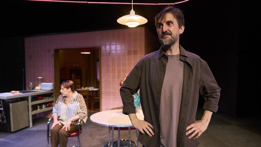 Julián López, tras su debut como actor teatral en '53 Domingos': "Intento hacer cosas en las que mostrar una cara que sea genuina. Si no, me traicionaría a mí mismo"