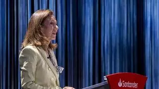 Santander gana 11.176 millones hasta septiembre, un 16% más, y suma 17 millones de clientes