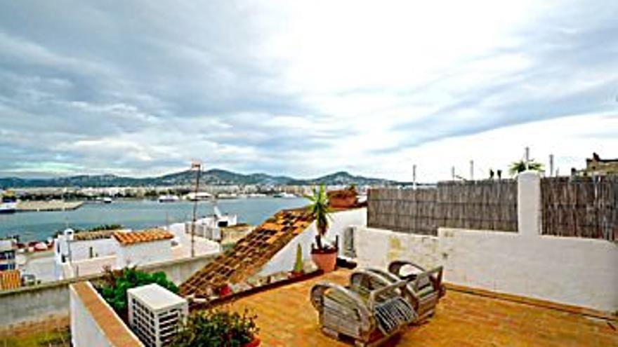 470.000 € Venta de piso en Ibiza, 2 habitaciones, 2 baños...