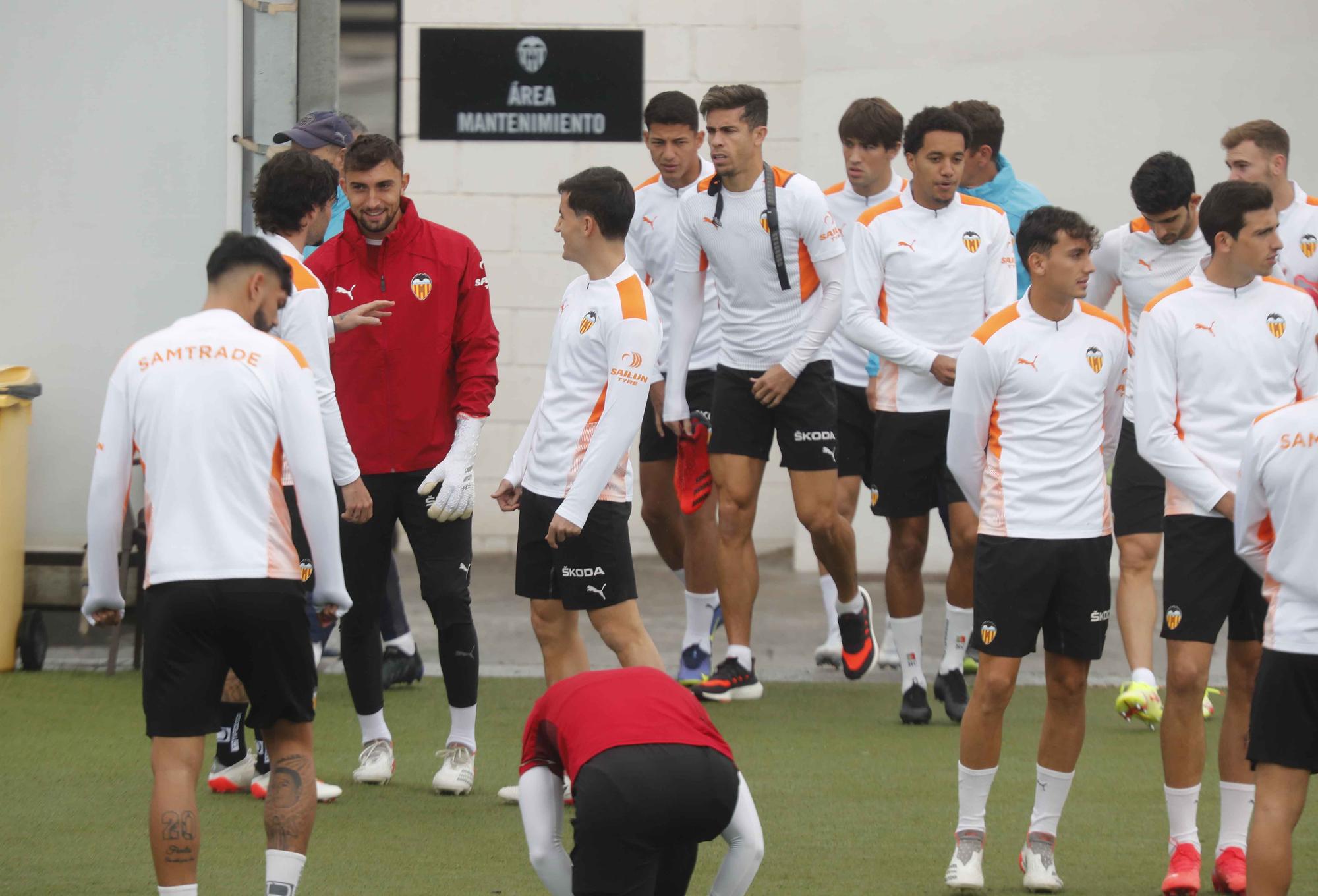 Última sesión antes del partido frente a la Real Sociedad para el Valencia