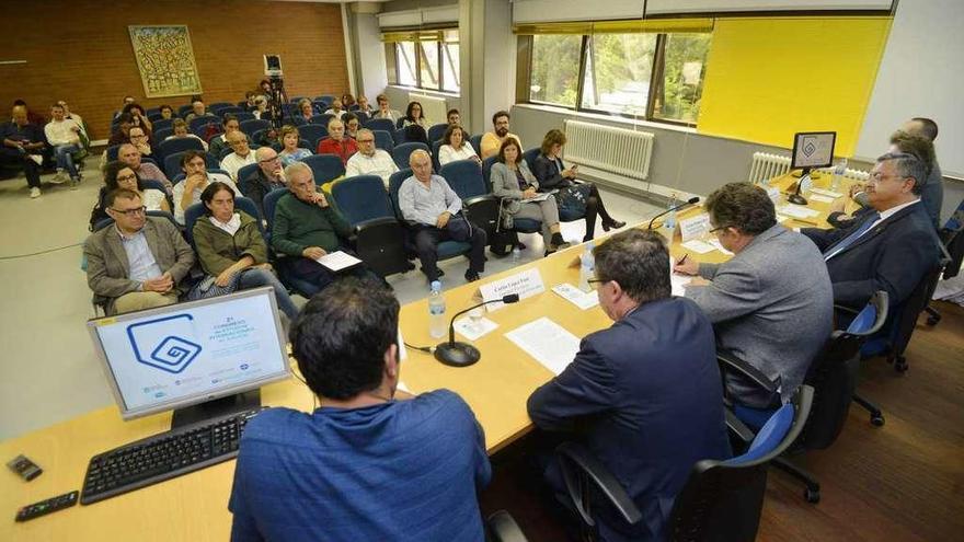 Asistentes al congreso que se celebra en la Facultad de Ciencias Sociales. // Gustavo Santos