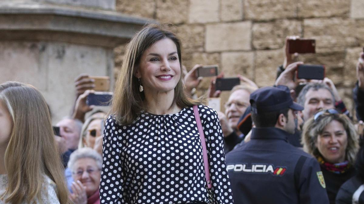 Doña Letizia a su llegada a la Misa de Pascua en Palma de Mallorca