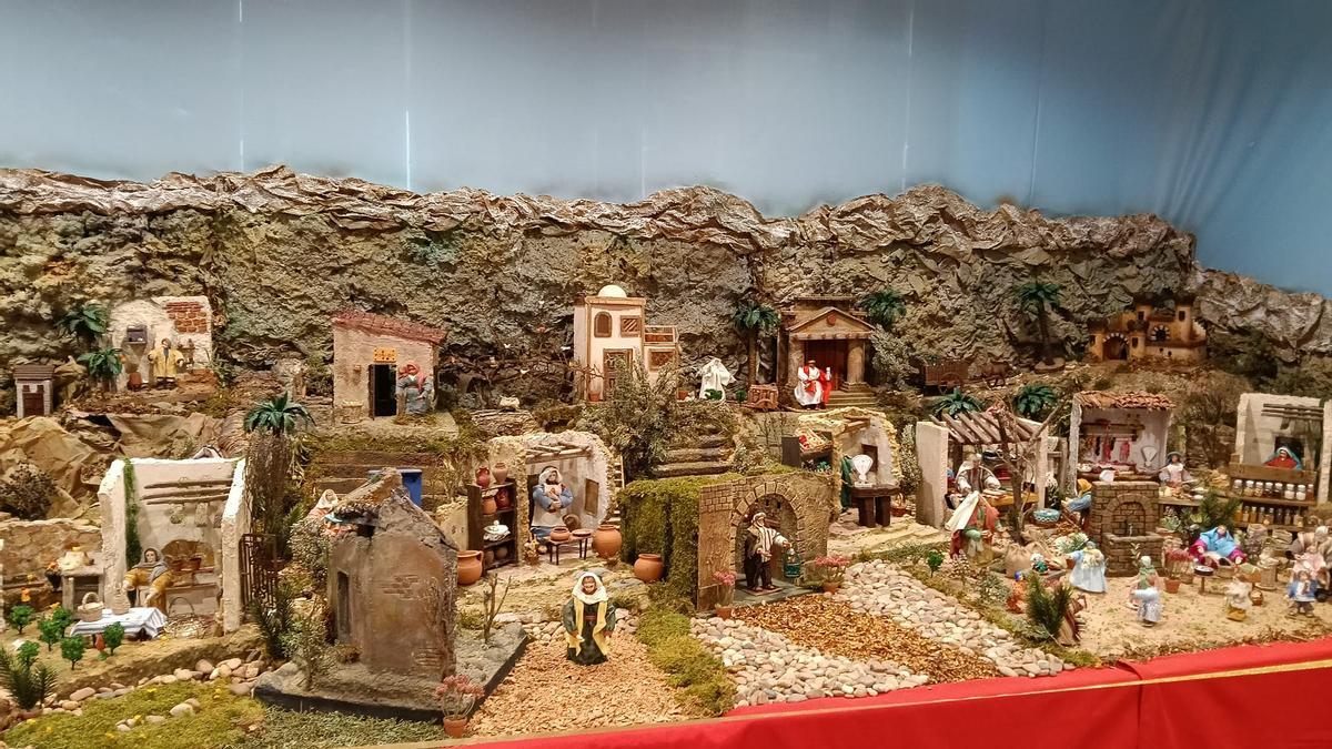 Belén del centro de mayores de La Paz de Badajoz, hecho a mano.