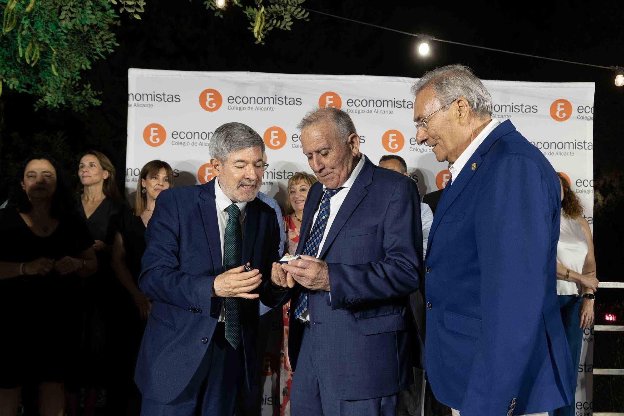 El Colegio de Economistas de Alicante celebra su cena anual en honor a su patrón