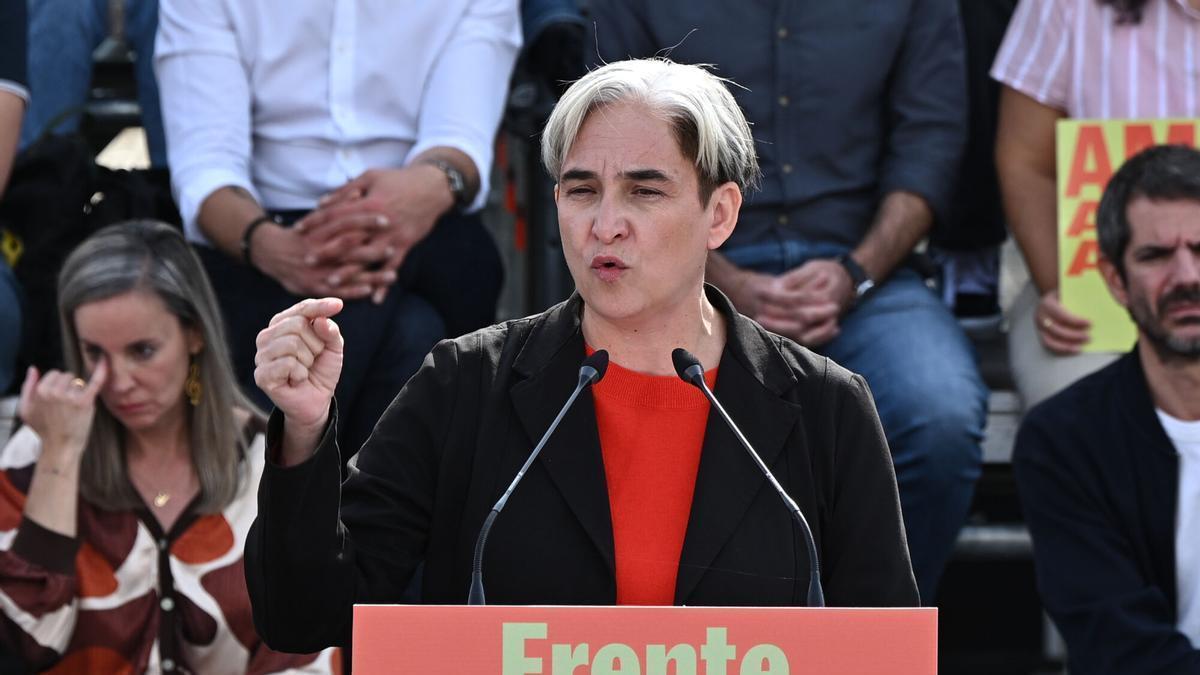 El rompecabezas de Colau: cómo ejercer de candidata a la presidencia del Gobierno desde la lista de Barcelona