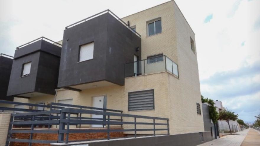 Casa en urbanización en Algemesí, Valencia.