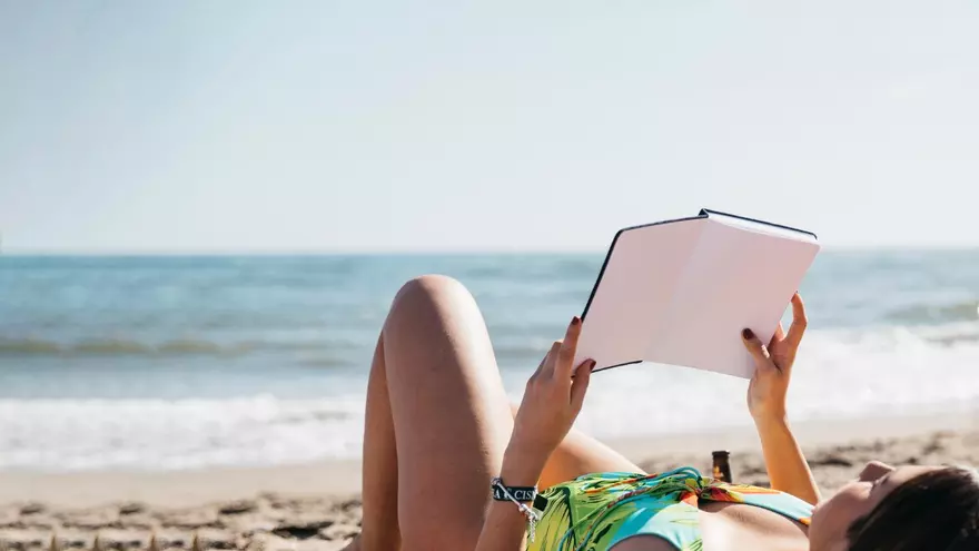Siete libros perfectos para desconectar en tus vacaciones de verano