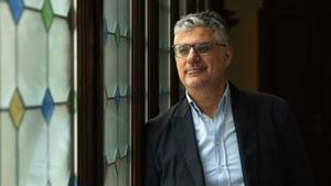 Albert Esteve: "Hem passat de la família extensa a la llar unipersonal"