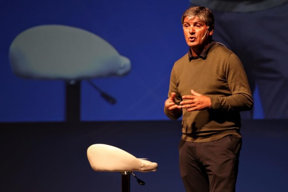 Toni Nadal llena el Teatro Calderón de Alcoy