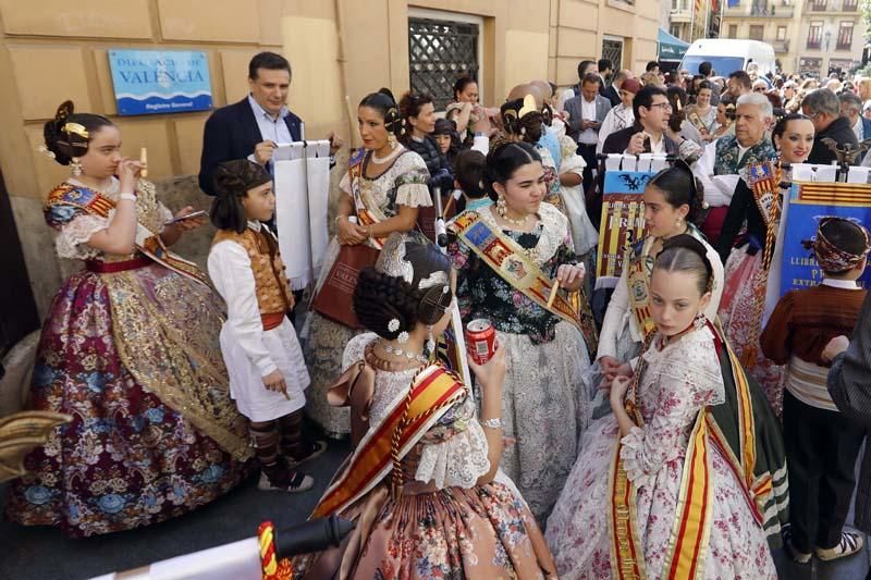 La Diputació de València recibe a las comisiones falleras