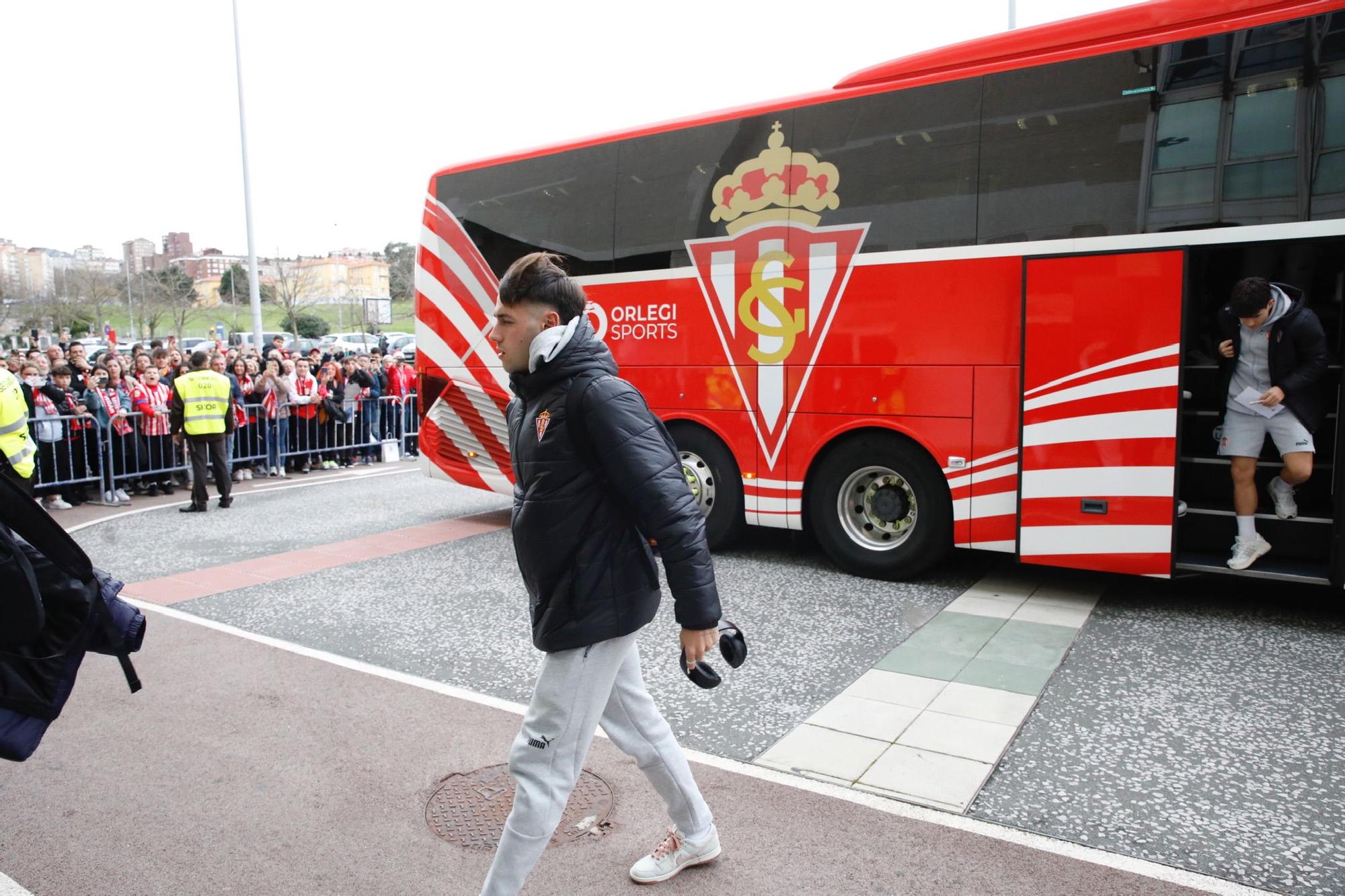 La Mareona del Sporting inunda el centro de Santander