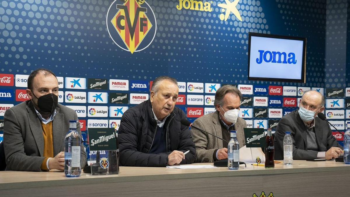 Una imagen de la junta del Villarreal con Fernando Roig.