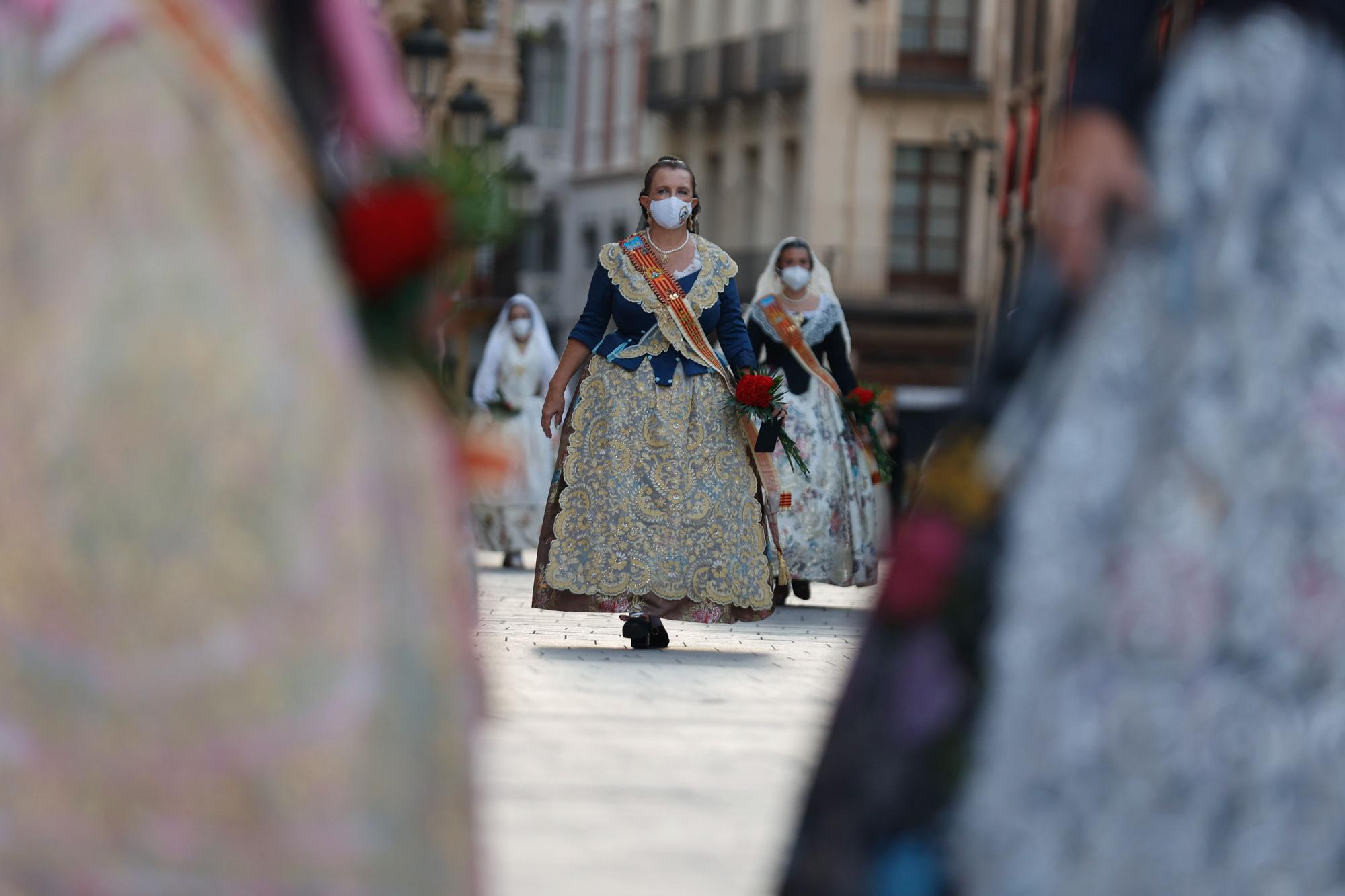 Búscate en el segundo día de Ofrenda por la calle Caballeros (entre las 19.00 y las 20.00 horas)