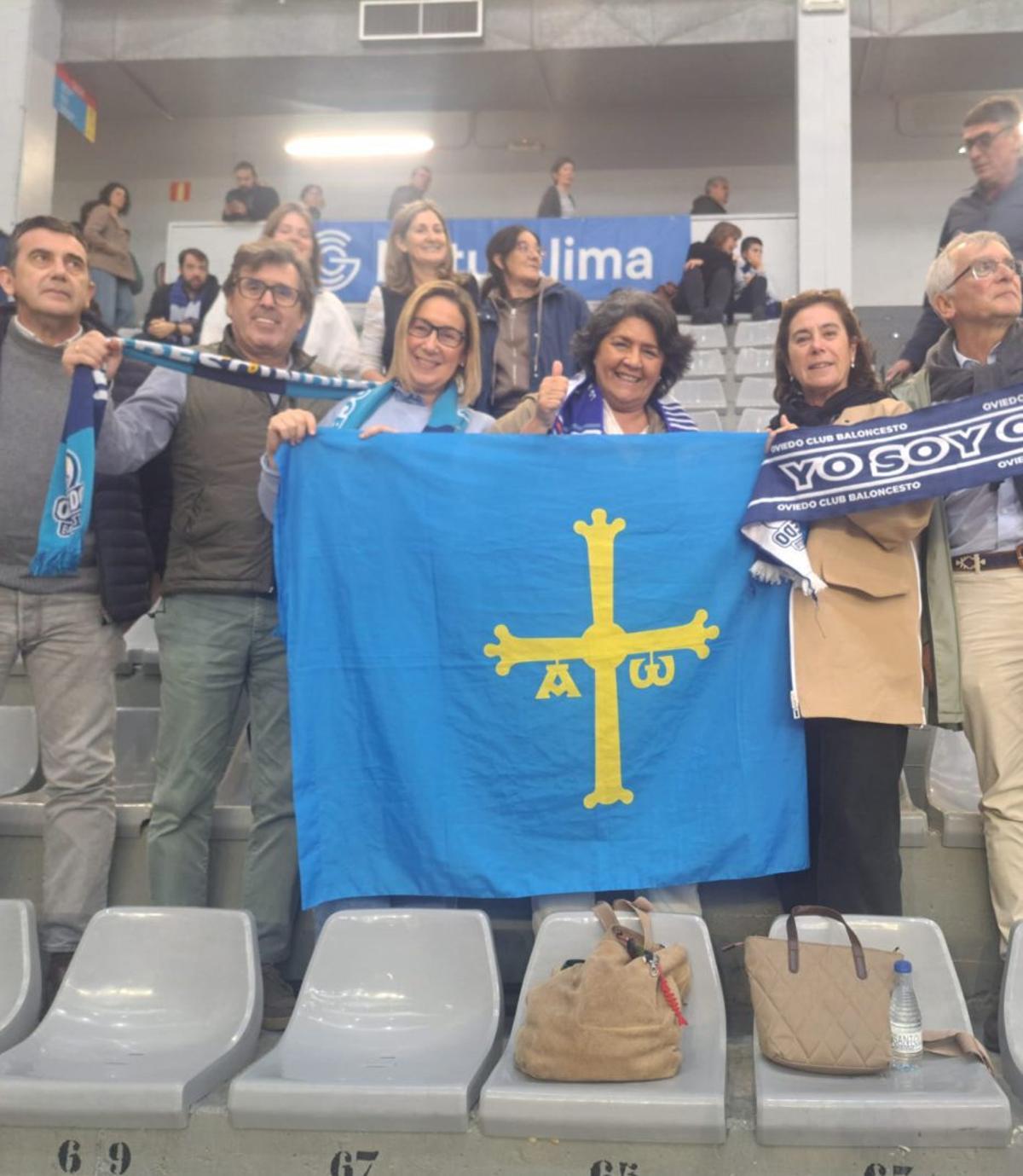 Por la izquierda, Ignacio Cavanilles, Carlos San Narciso, Nuria Tirador, María José Alonso, Ana Ferrer y Luis Tuero.