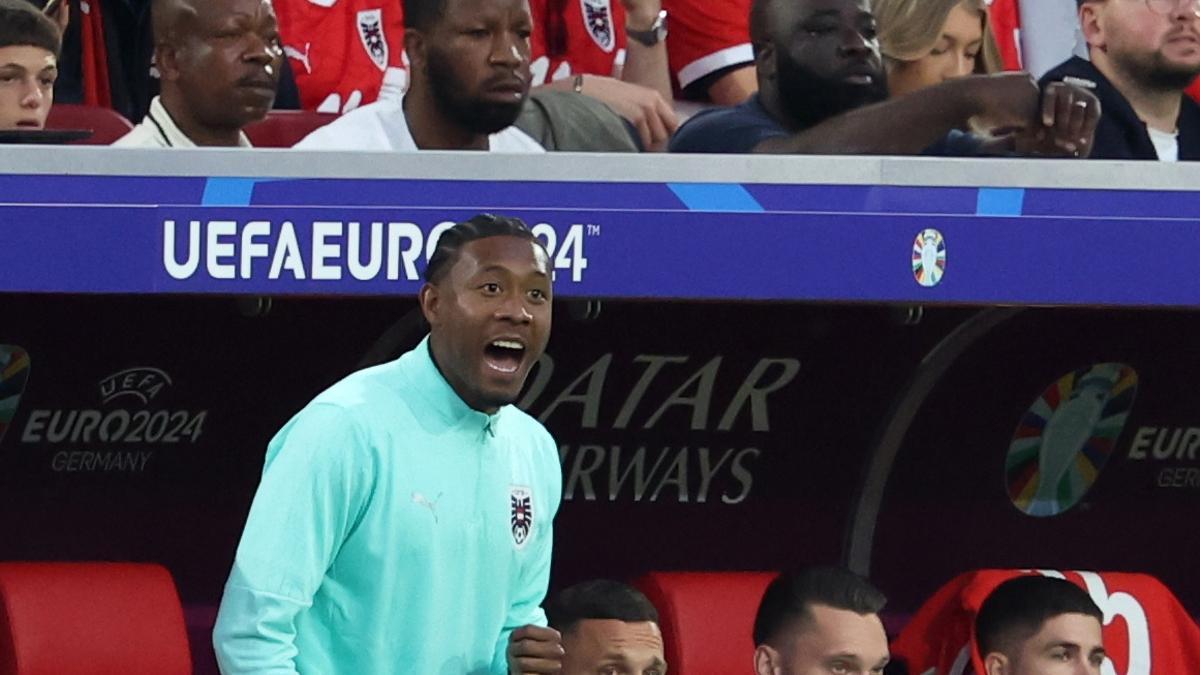 Ancelotti abre la puerta al fichaje de un central como sustituto de Alaba