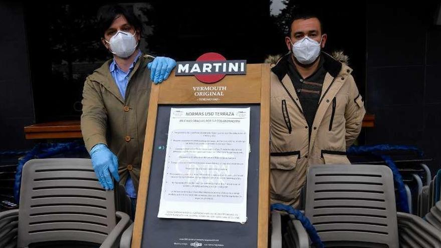 Los administradores del Central Park, Fernando Estévez y Pablo Gómez, ayer en su local.