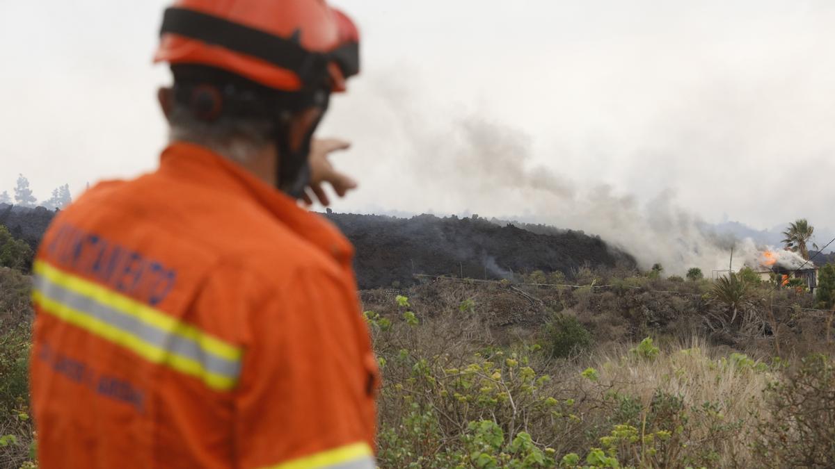 Erupción volcánica en La Palma | La lava se acerca lentamente al mar