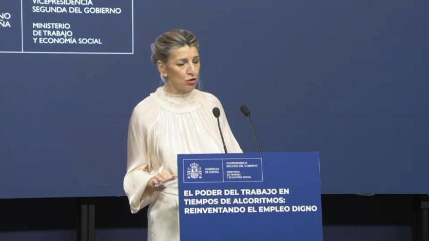 Yolanda Díaz confirma que no todos los trabajadores canarios que cobren el SMI recibirán 1.221 euros al mes