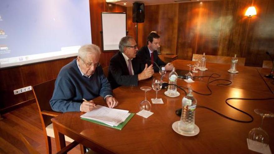 Los ponentes, ayer, durante el primer curso de La Granda.