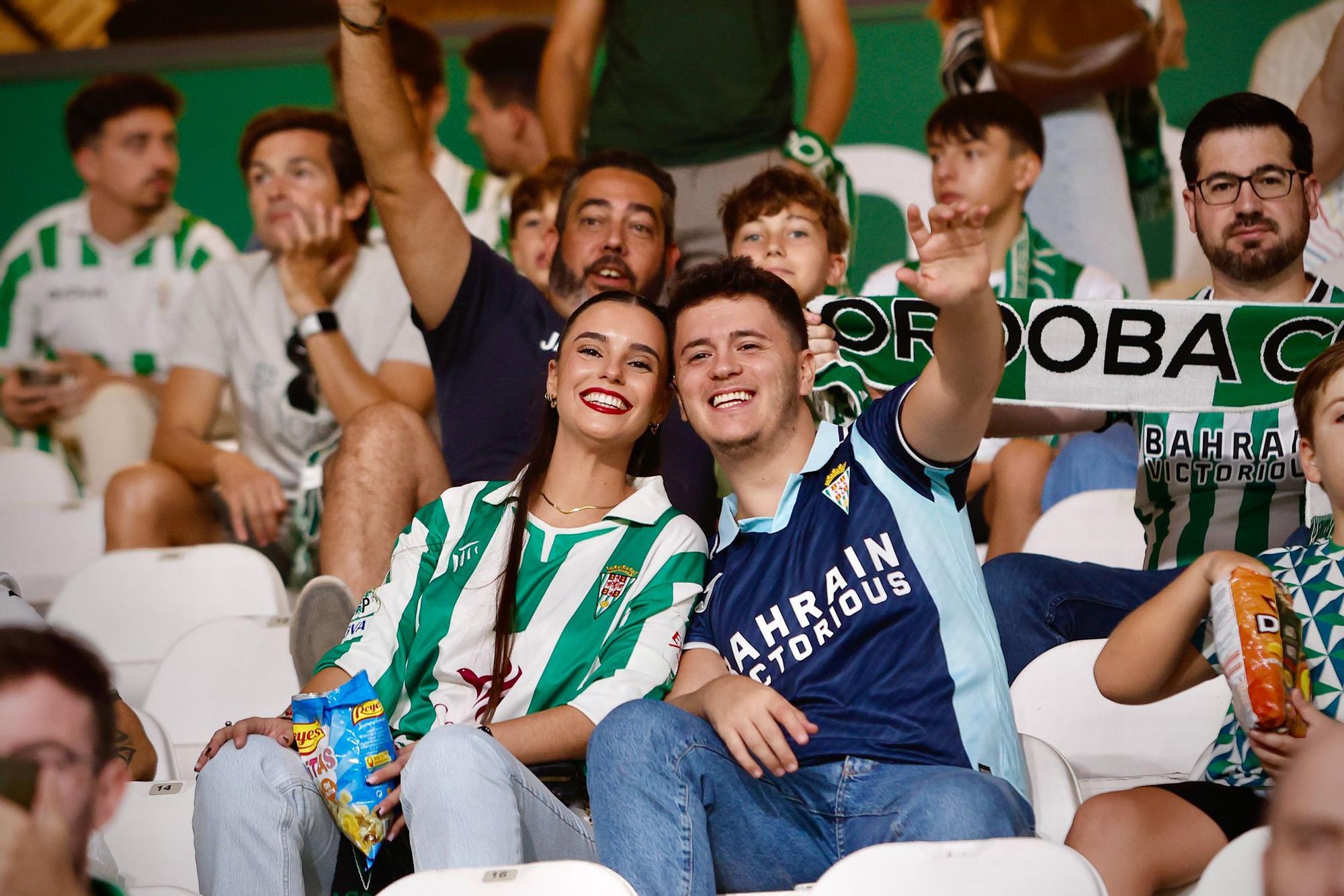 Córdoba CF-Cultural Leonesa | Las imágenes de la afición en El Arcángel