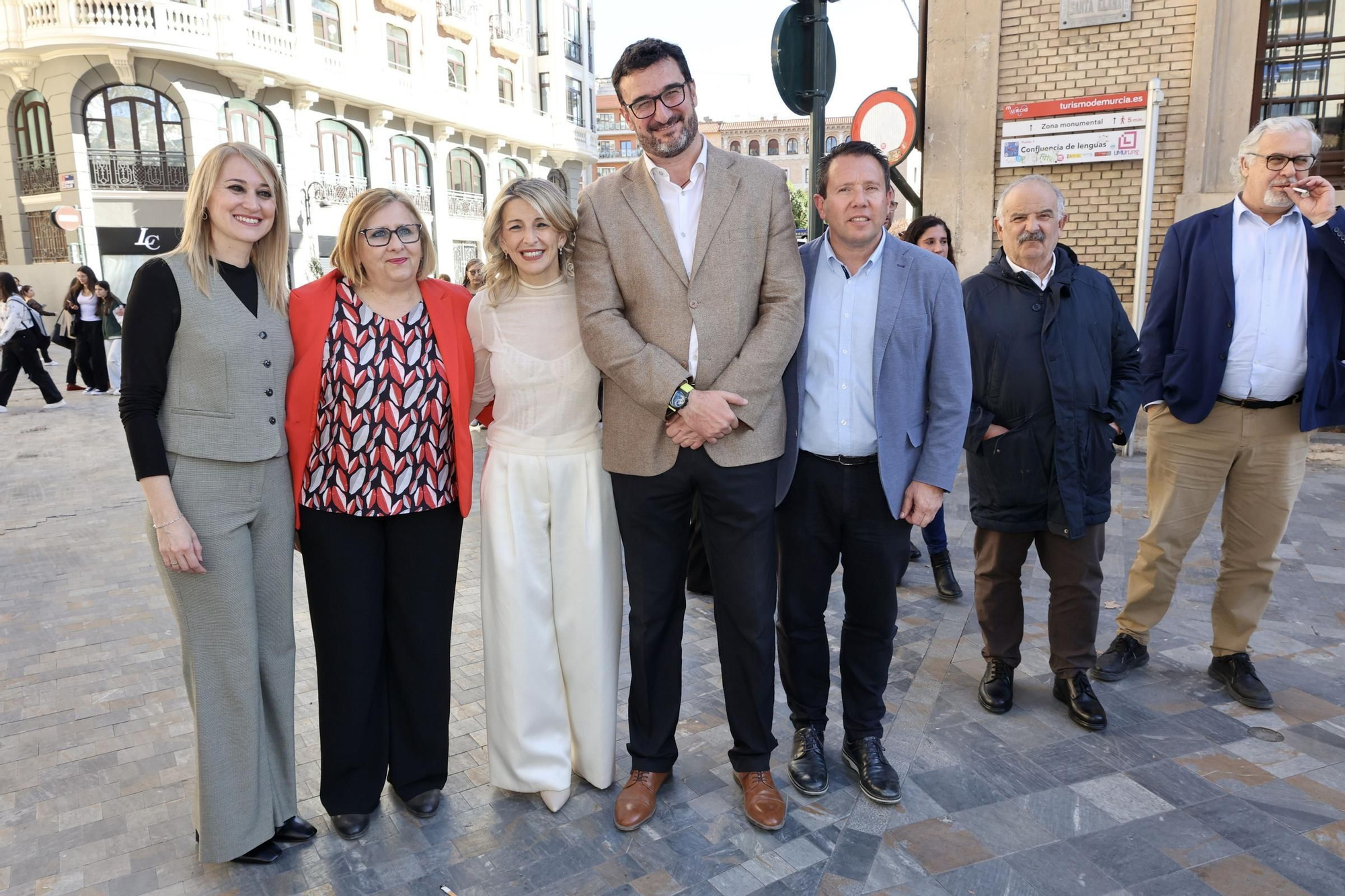 La inauguración de la obra de Gabarrón para conmemorar que Murcia es Capital Española de la Economía Social, en imágenes