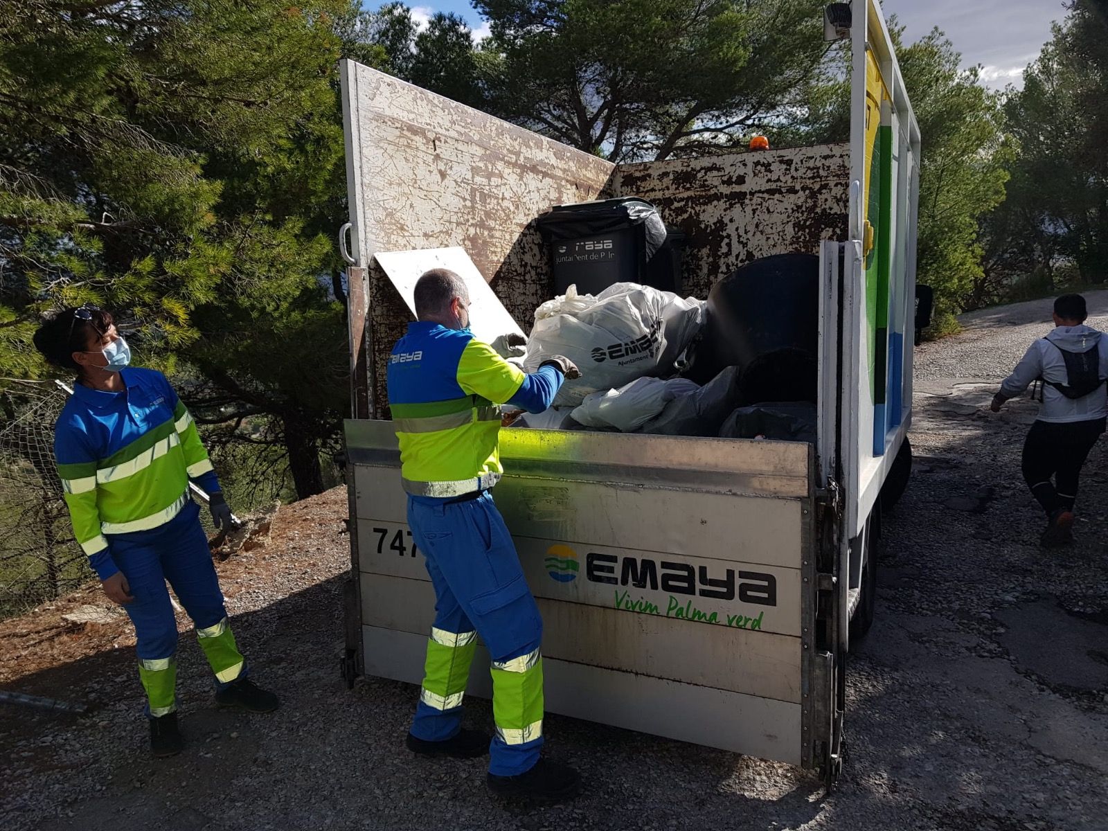 Jornada de limpieza en Na Burguesa