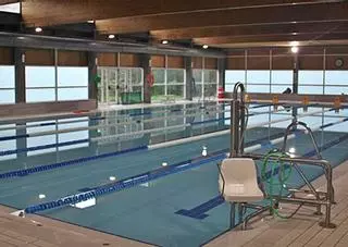 Sada decreta el cierre temporal de la piscina municipal por deficiencias en la cubierta