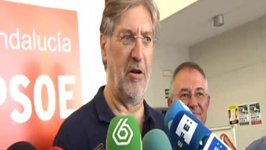 Pérez Tapias vota en Granada